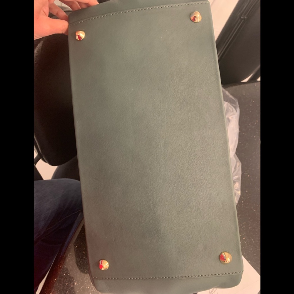 Mark & Graham - The Elisabetta Slouch Handbag - Sauvage Leather, Forest Green - Picture 8 of 8